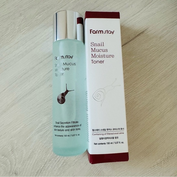 FARMSTAY Snail Mucus Moisture Toner 150ml/5.07 fl. oz - Picture 13 of 16